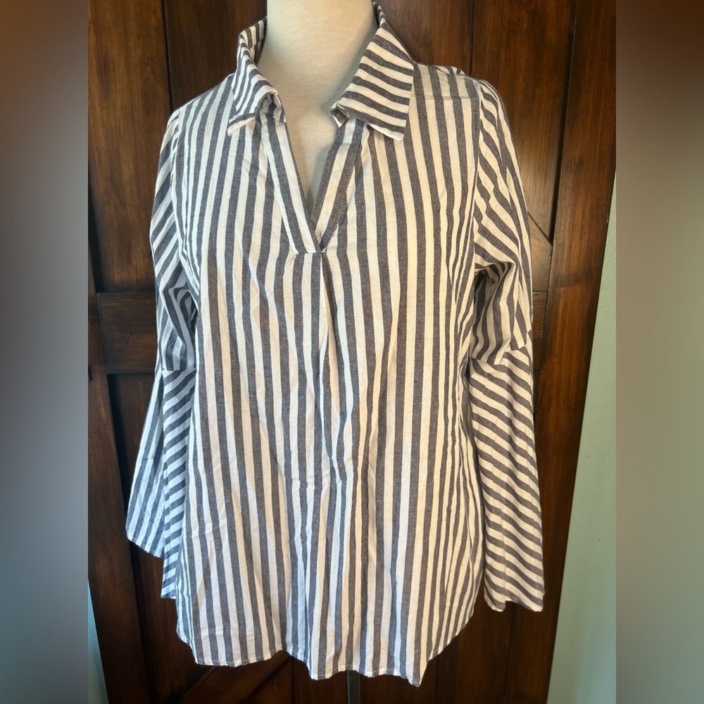 Andree by Unit Striped Blue andโ White Nautical Boat Bell Sleeve Tunic Top L